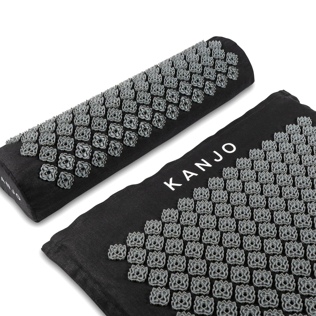 Kanjo Acupressure Mat Set Mat: 24 X 34 Inch / Pillow: 6 X 22 Inch Black White KANMATXL