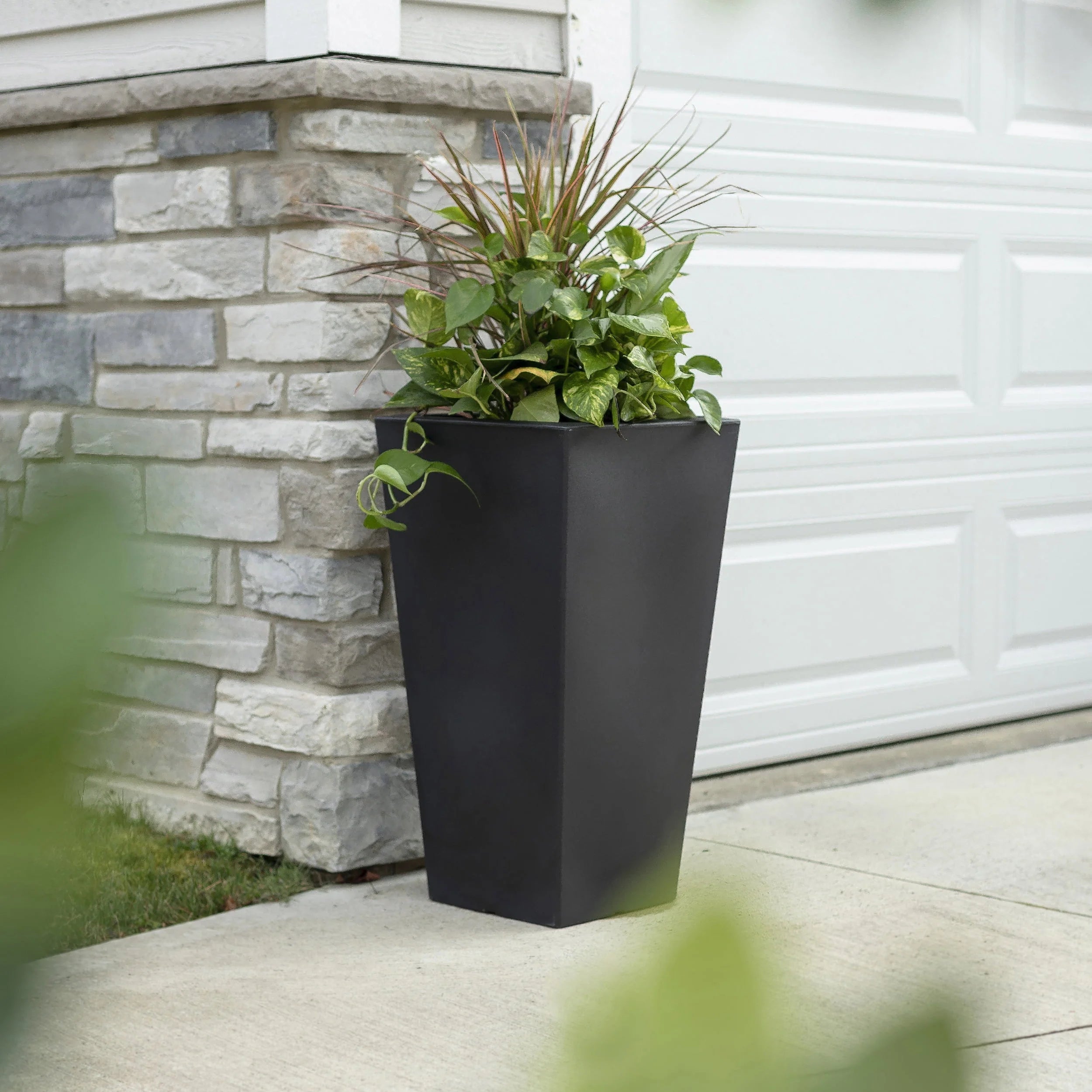 Step2 Tremont 2pk Plastic Black Square Planter 15" W x 15" D x 28" H