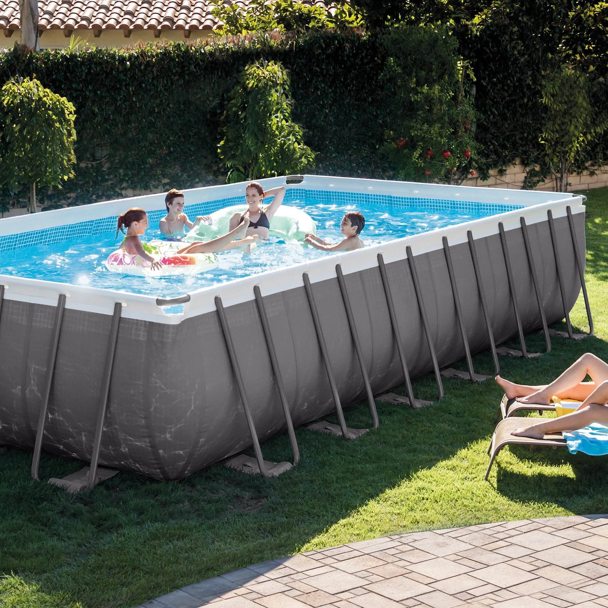 Intex 24 x 12 x 4.3 Ft Ultra XTR Outdoor Pool, 2 Pack of Floats, and Cooler
